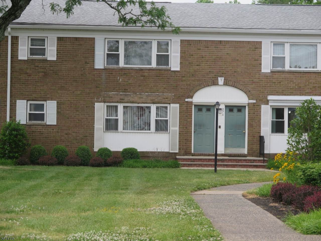 47 Judson St. 8A - Photo 1