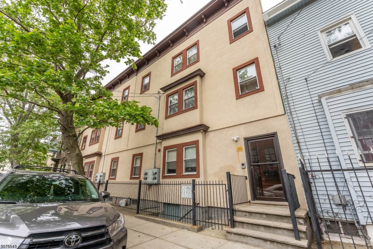 103 Cutler St - Photo 1