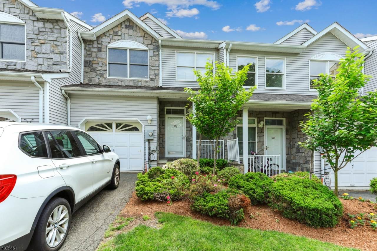 376 Summerhill Dr - Photo 1