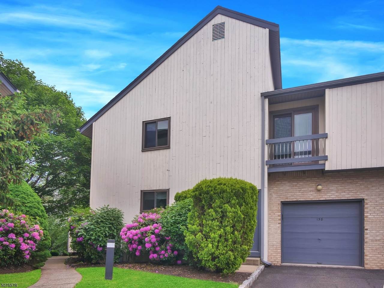 158 Firethorne Trl - Photo 1