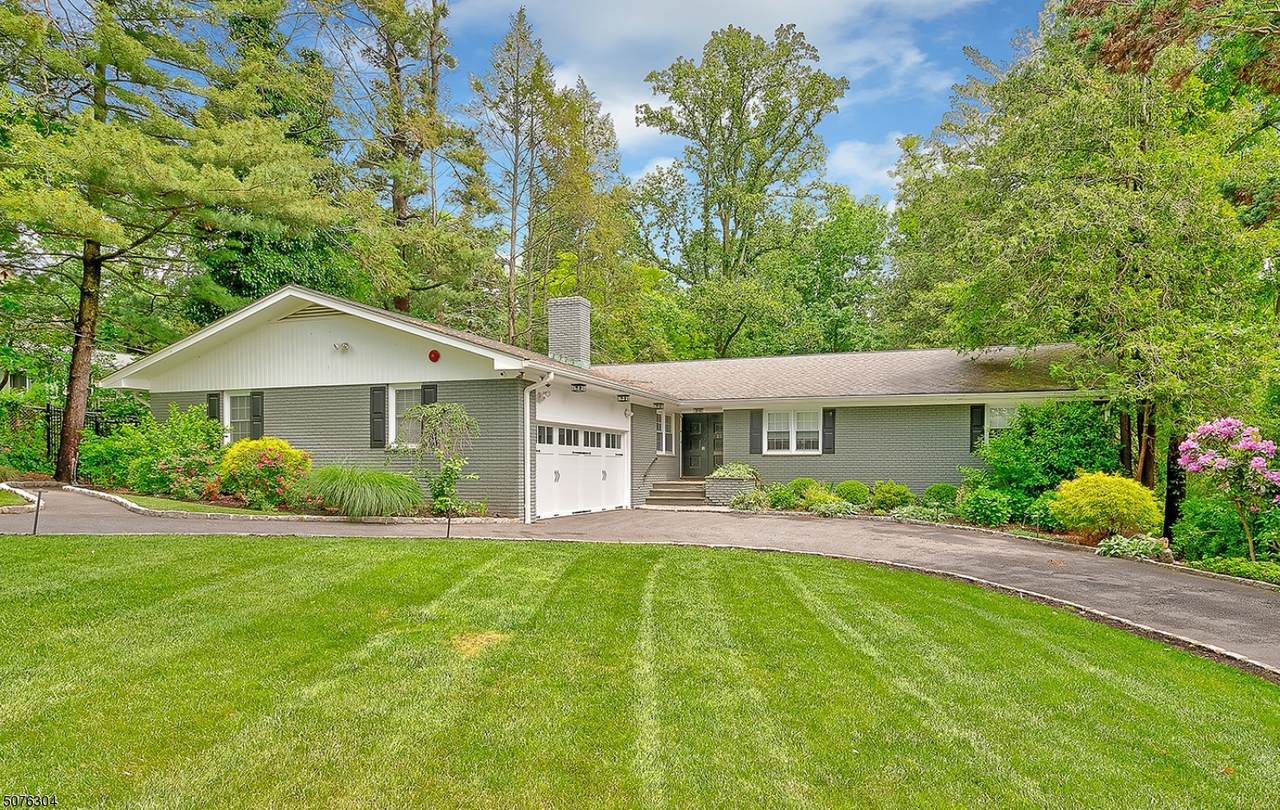 23 Linden Ave - Photo 1