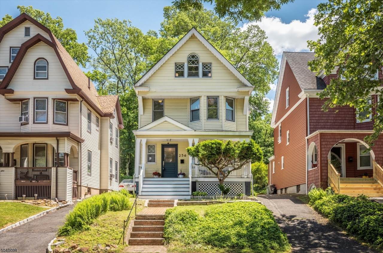 256 Academy St - Photo 1