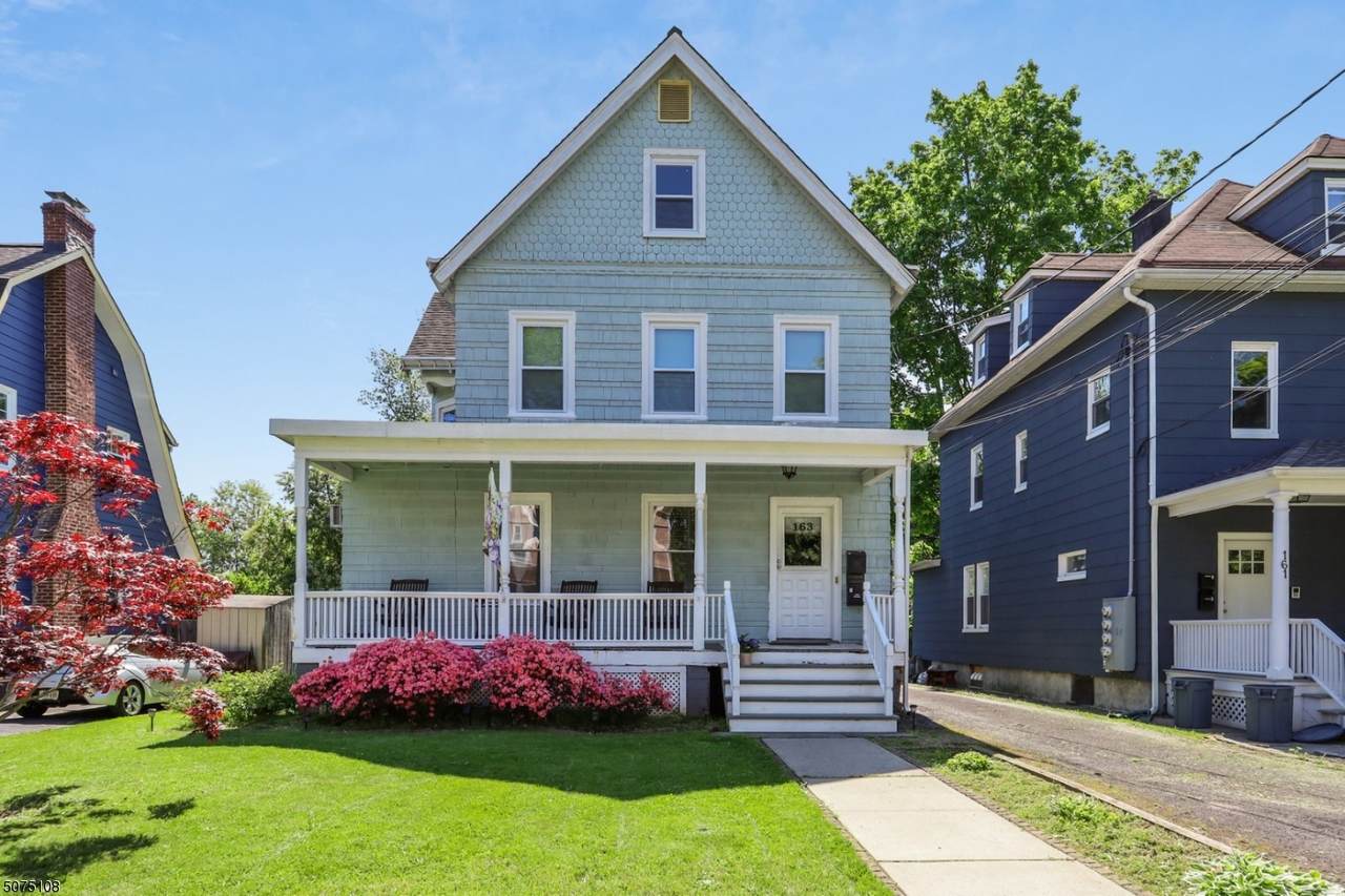 163 Ashland Ave - Photo 1