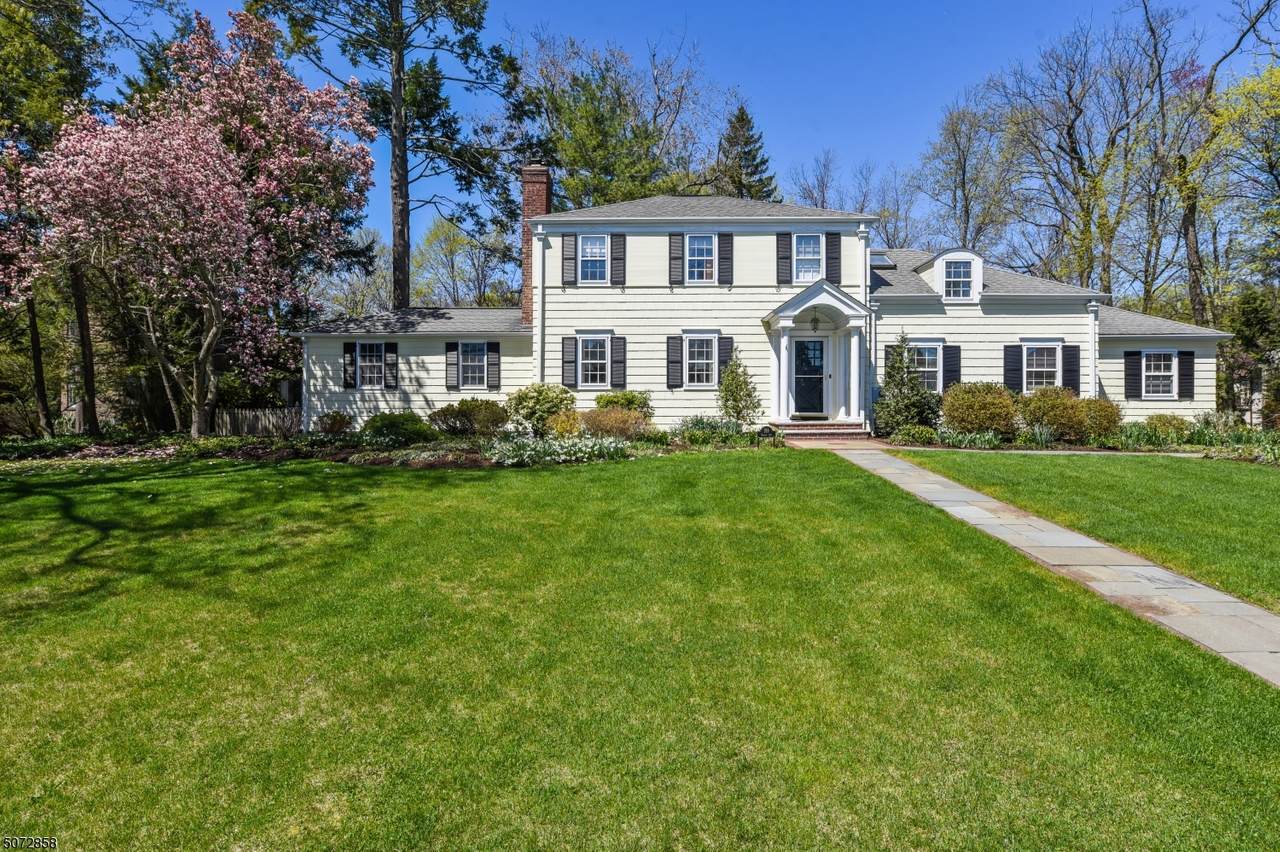 169 Hobart Ave - Photo 1