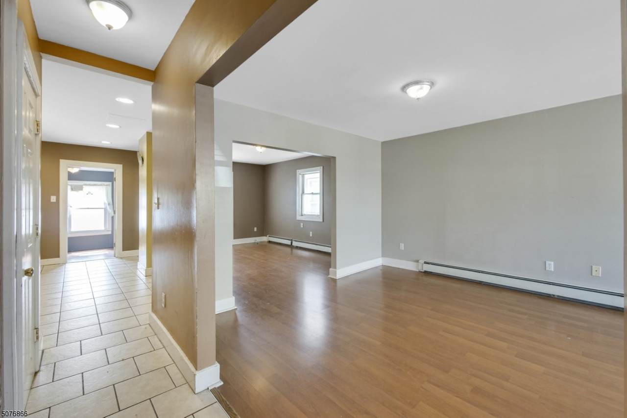 52 Brighton Ave - Photo 1