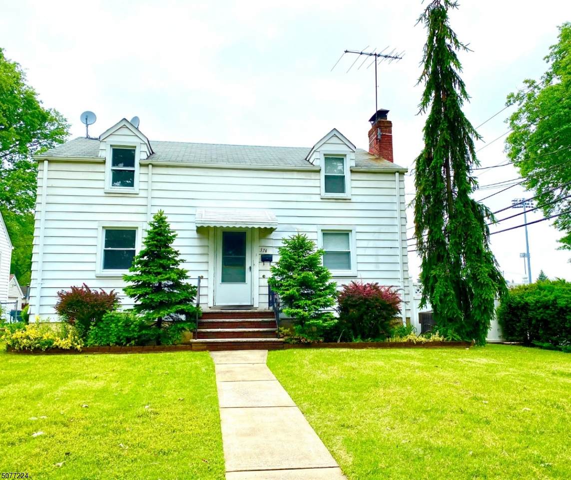 374 Boulevard - Photo 1