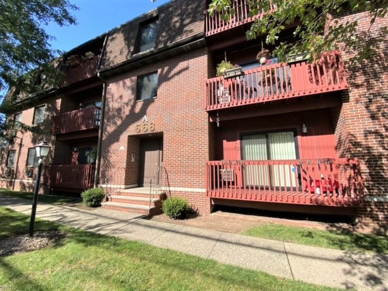 666 Mill St - Photo 1
