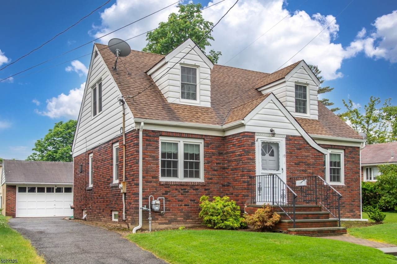 19 Wood St - Photo 1