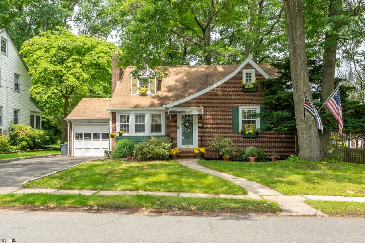 768 Suburban Rd - Photo 1