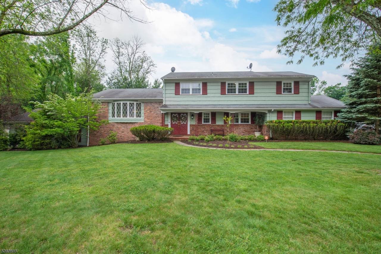 34 Cambridge Dr - Photo 1