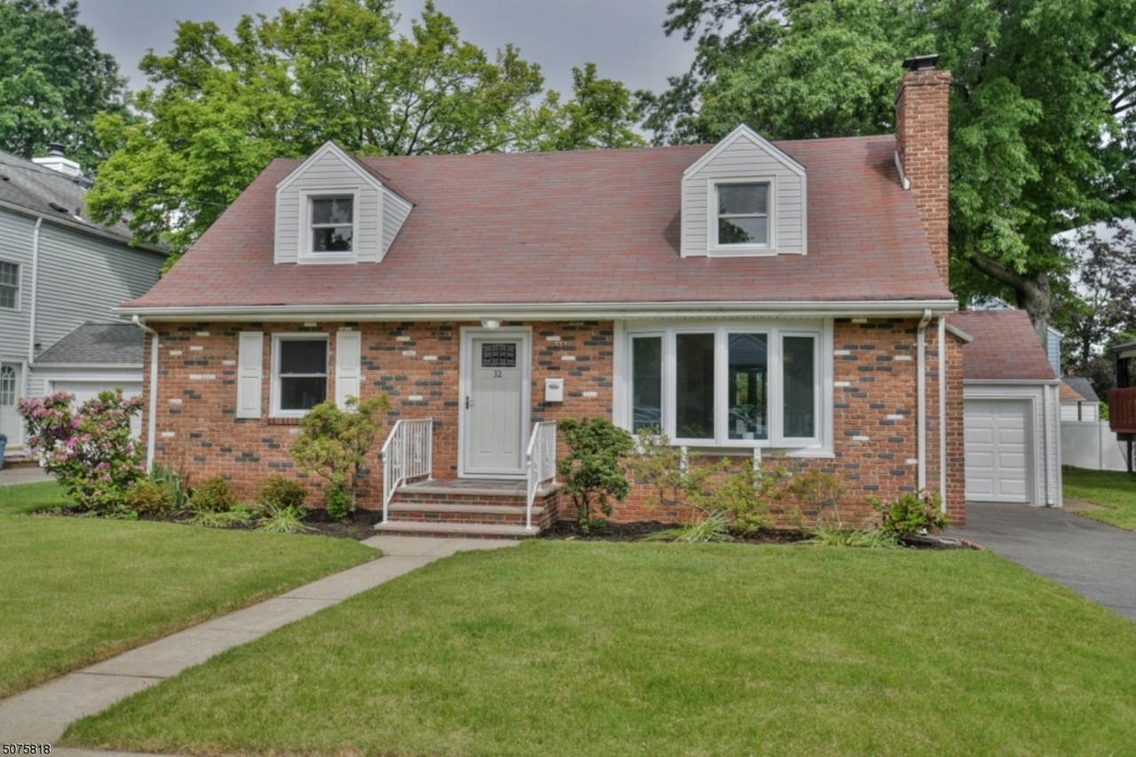 32 Clover Ln - Photo 1