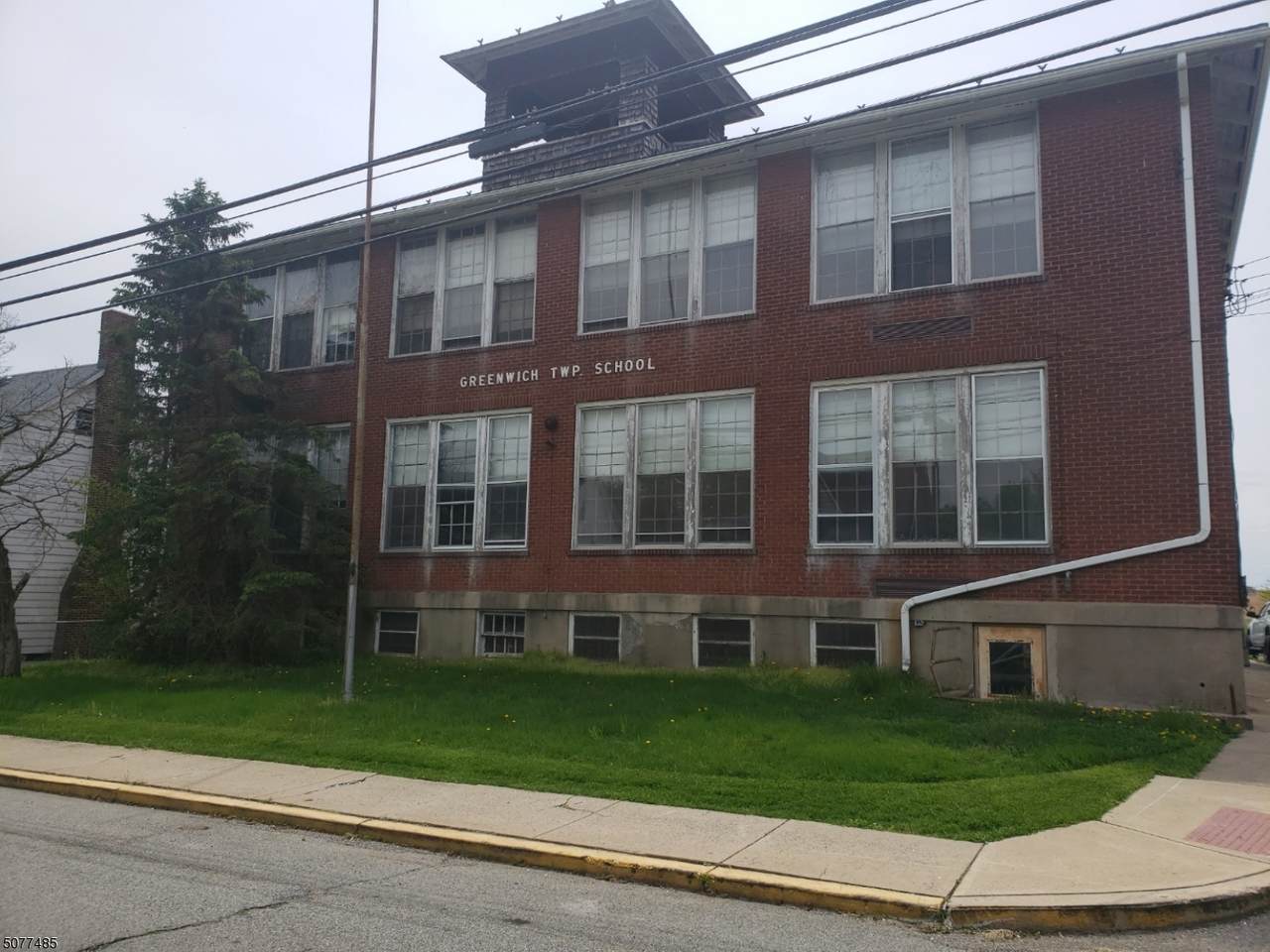 522 North Main St - Photo 1