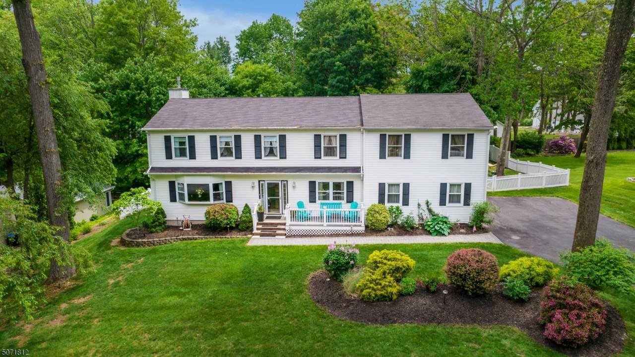 24 Sandra Ln - Photo 1