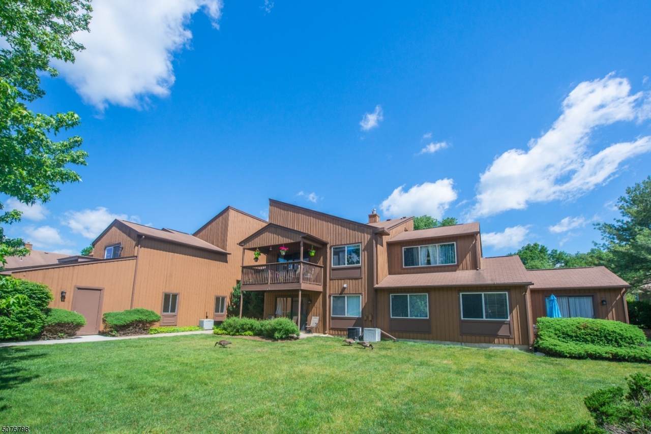 174 Drake Ln - Photo 1