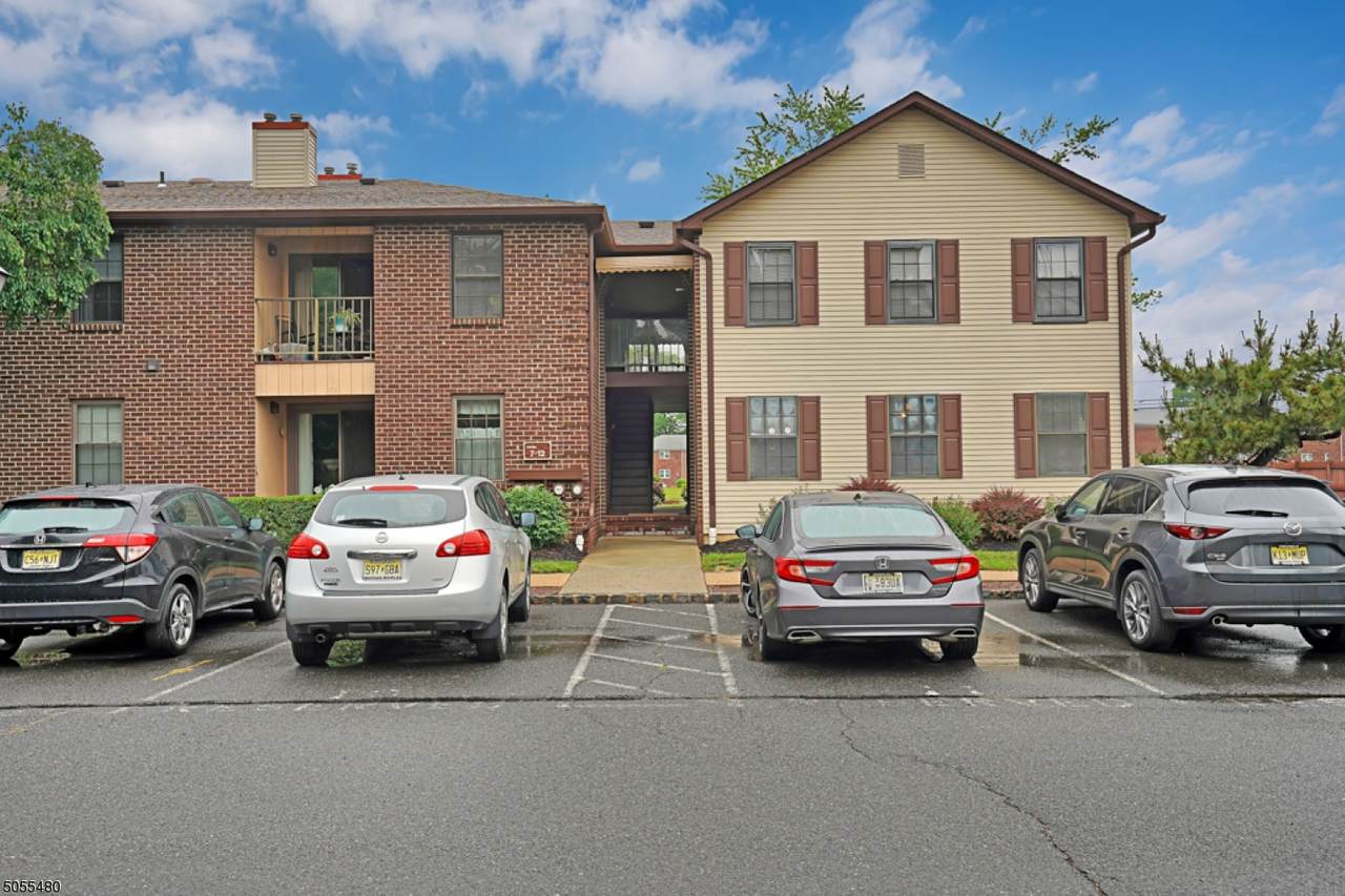 7 Foxhall - Photo 1