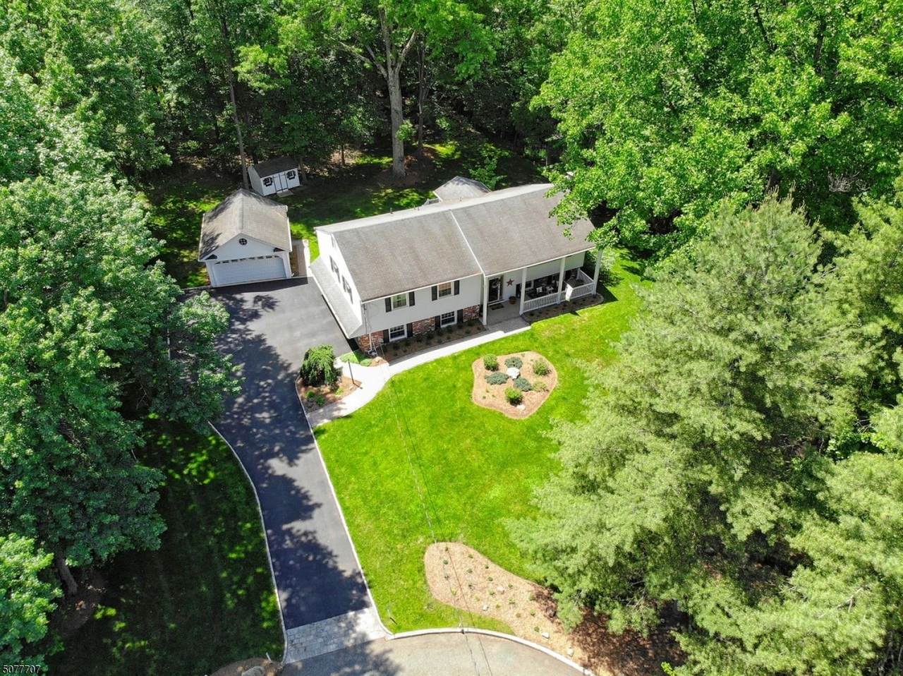 92 Deerfield Ter - Photo 1