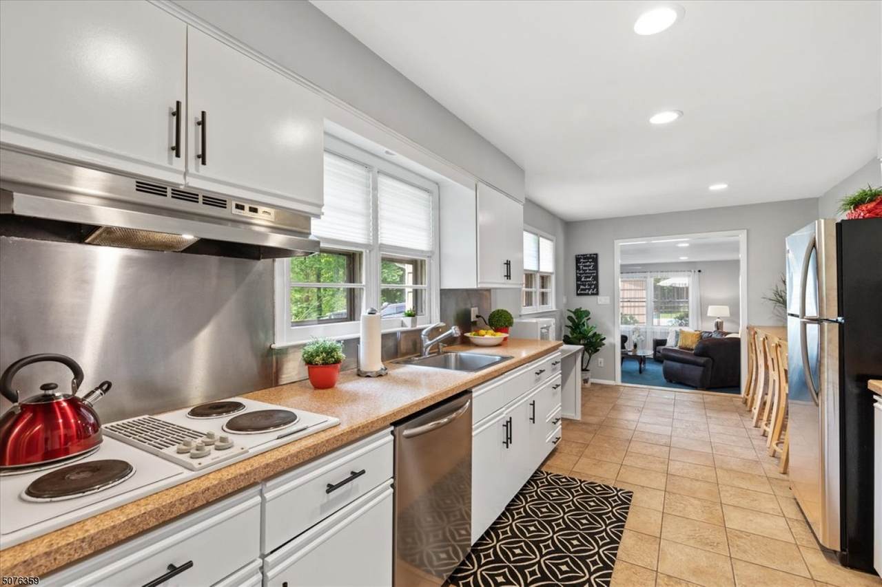 303 Cherry Valley Rd - Photo 1