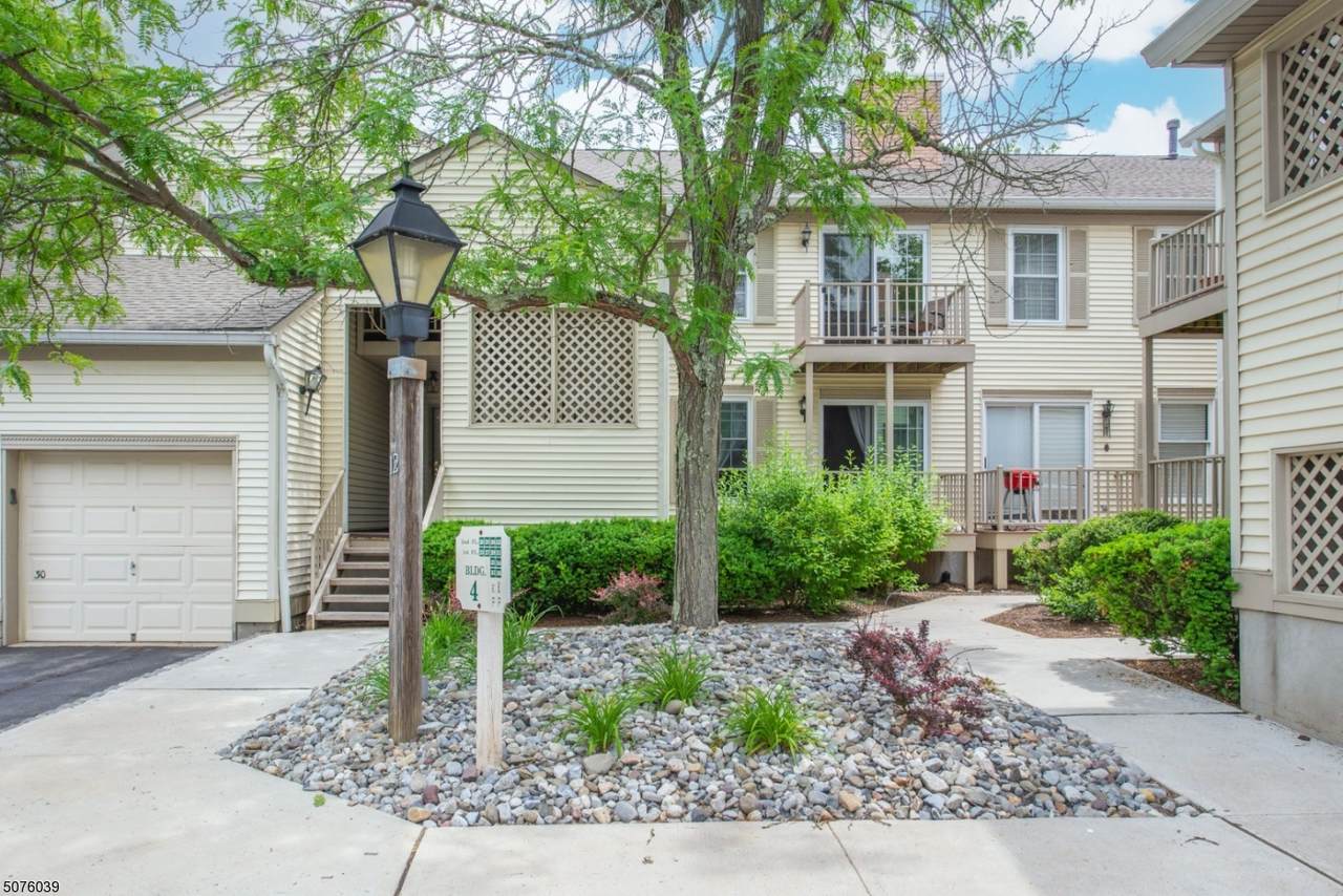 28 Commonwealth Dr - Photo 1