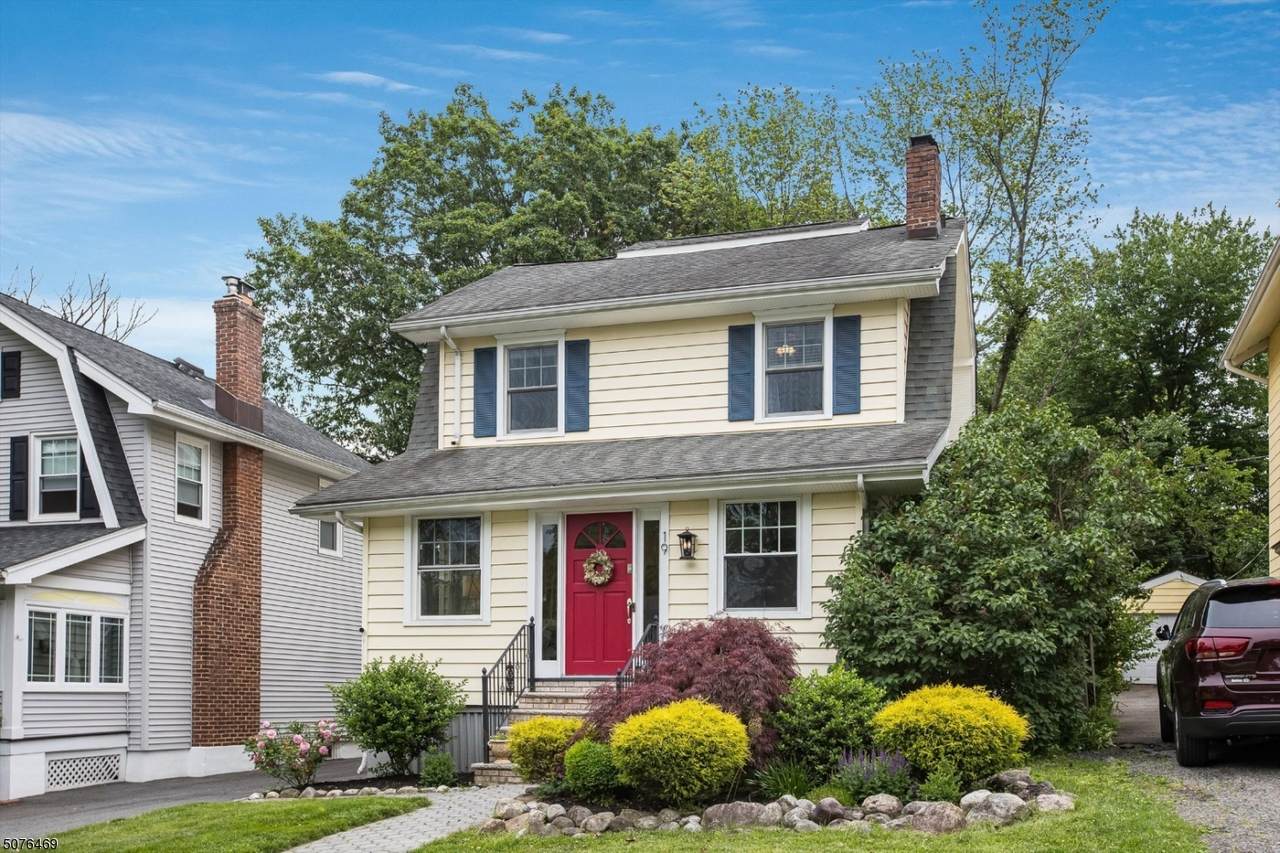 19 Midland Ave - Photo 1