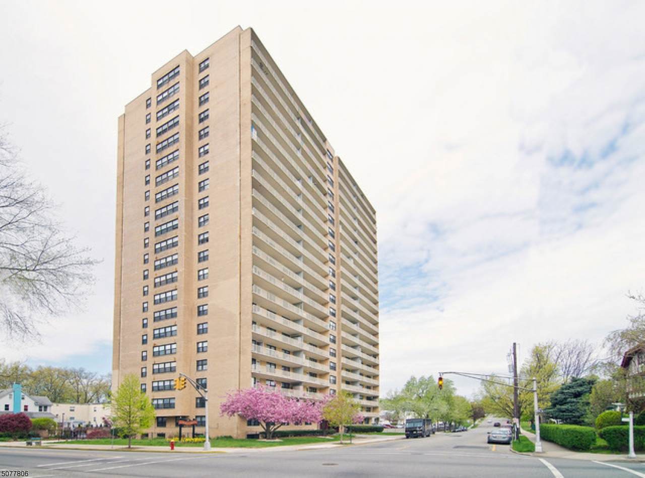 285 Aycrigg Ave - Photo 1