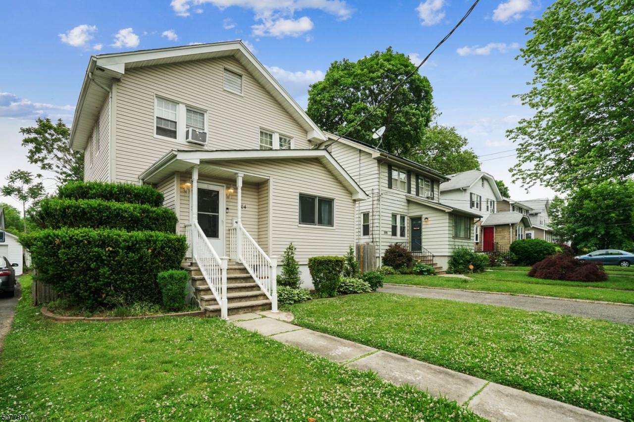 304 Beech St - Photo 1