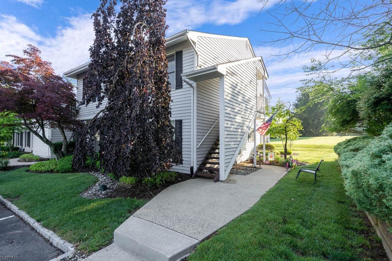 384 Burdock Court - Photo 1
