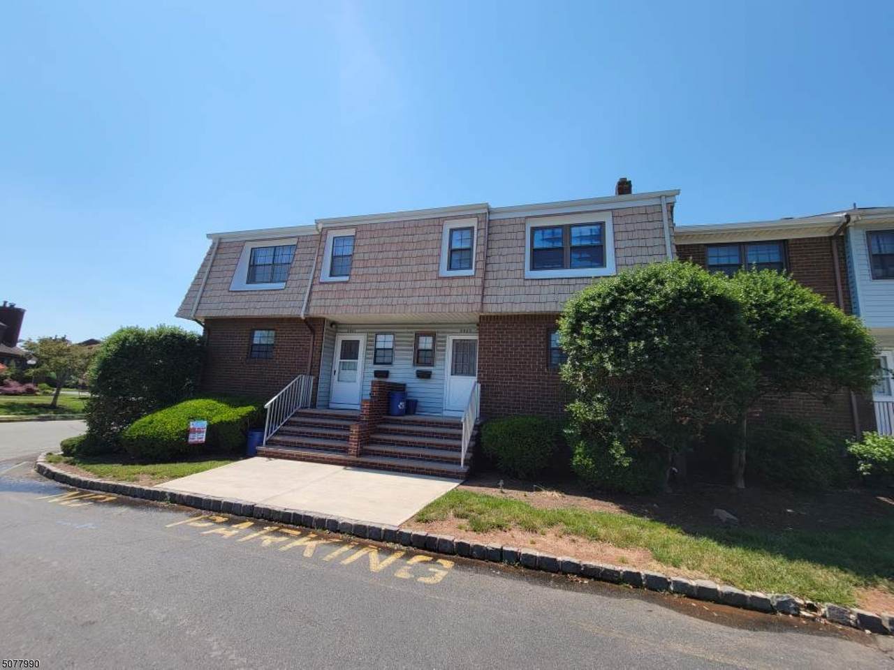 2902 Cromwell Ct - Photo 1