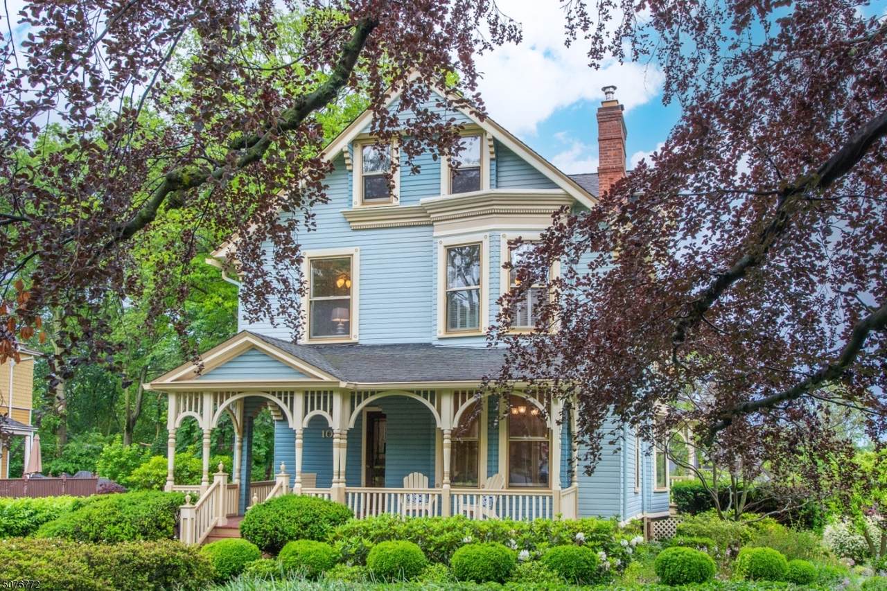 101 Hillside Ave - Photo 1