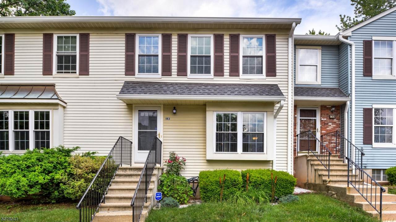 143 Coburn Ln - Photo 1