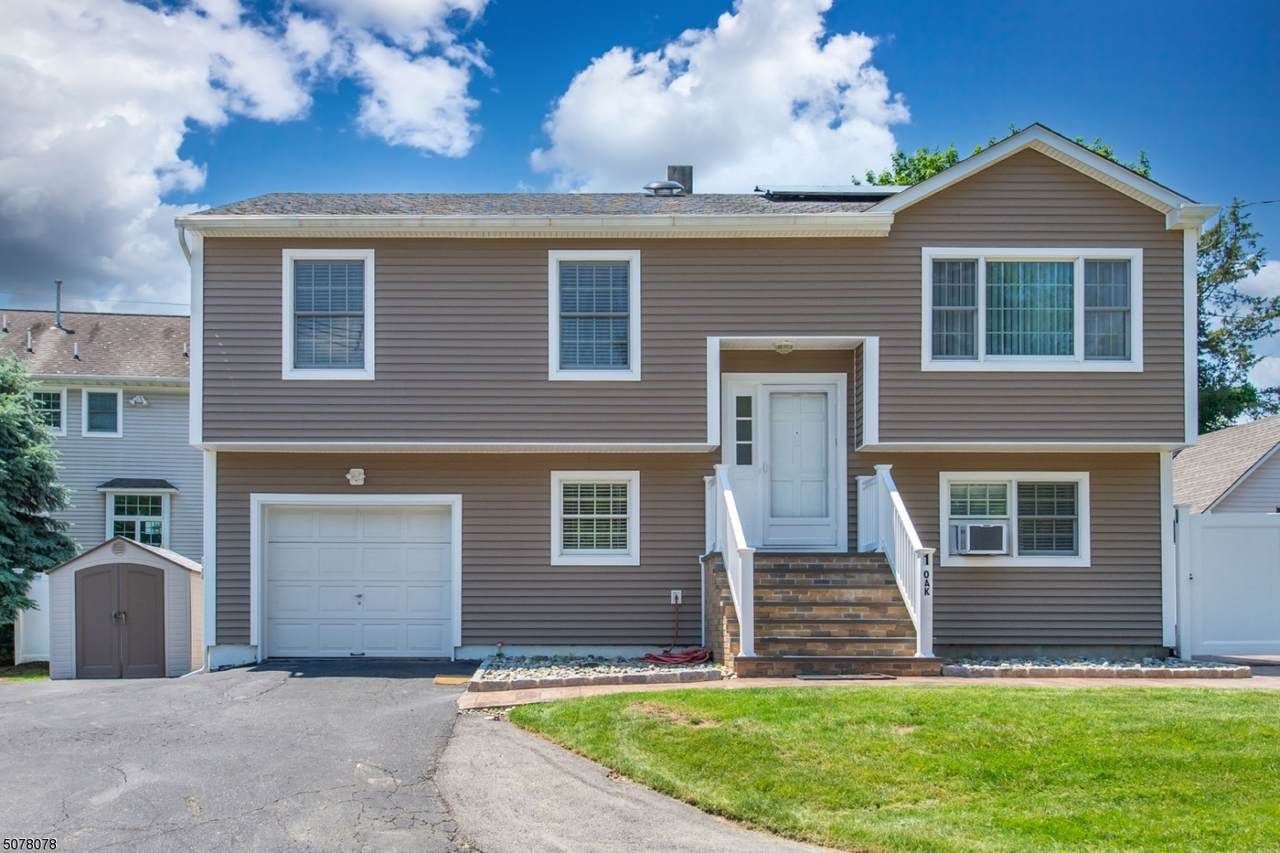 1 Oak Blvd - Photo 1