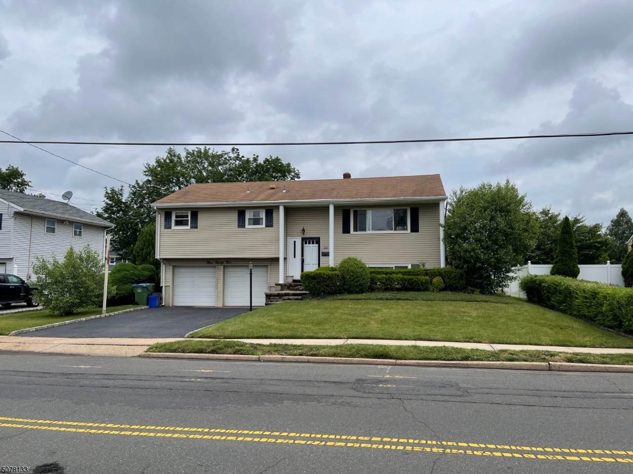 325 Suttons Ln - Photo 1