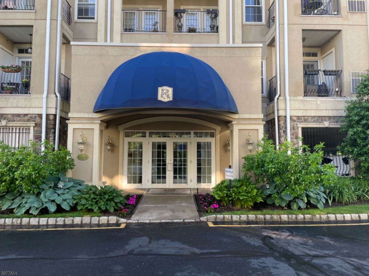 8107 Harcourt Rd - Photo 1