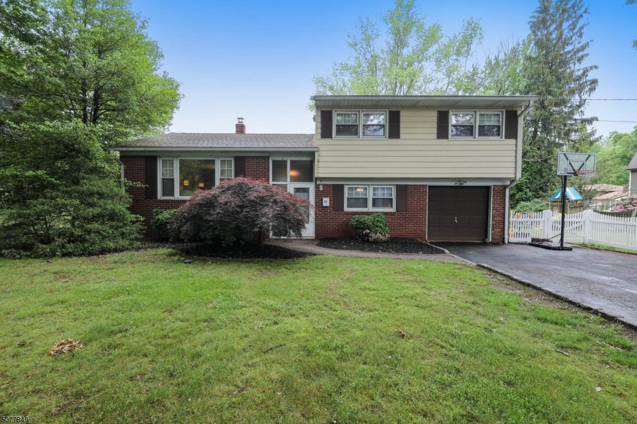 2 Ascot Way - Photo 1