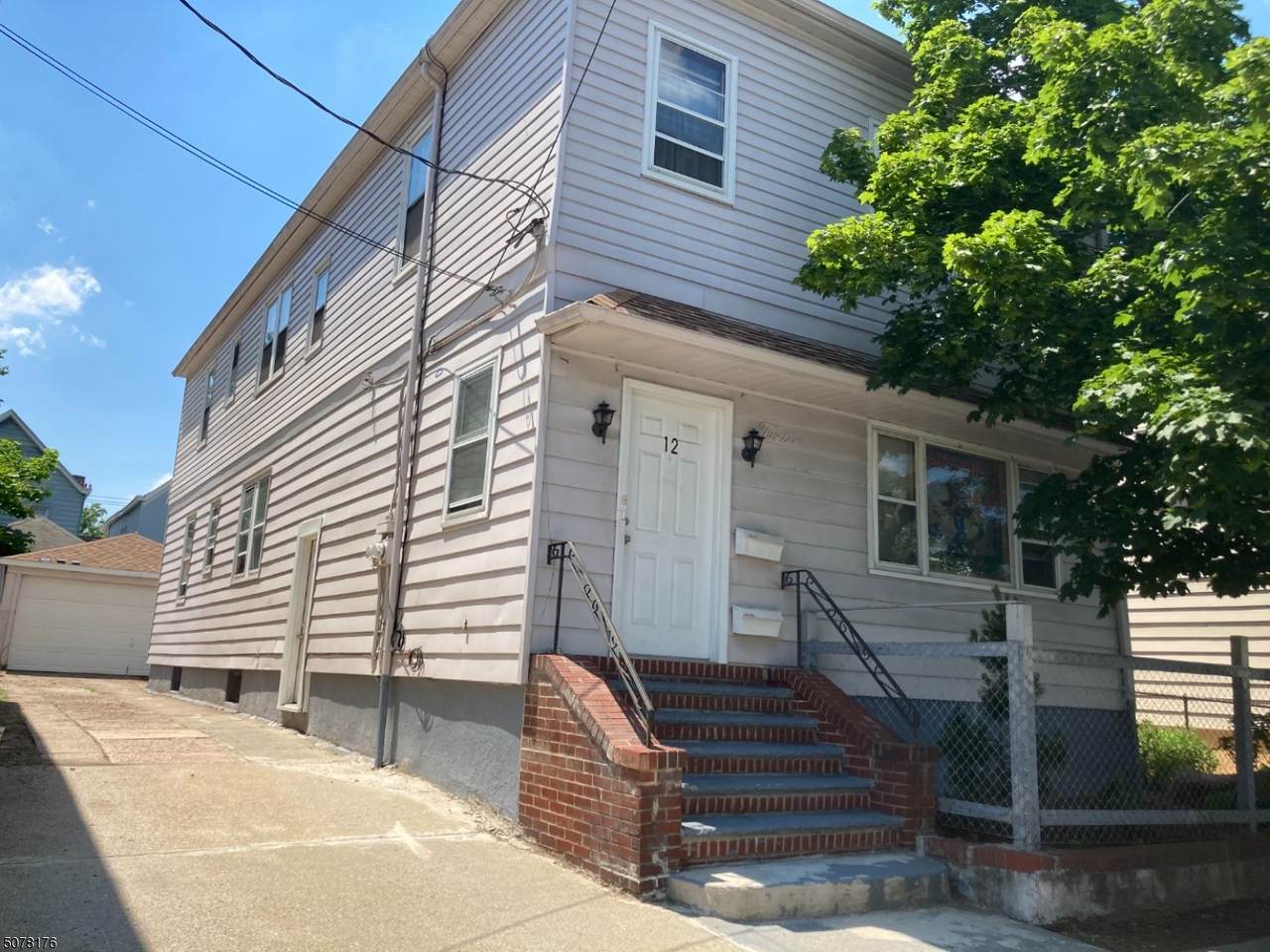 12 Fountain St - Photo 1