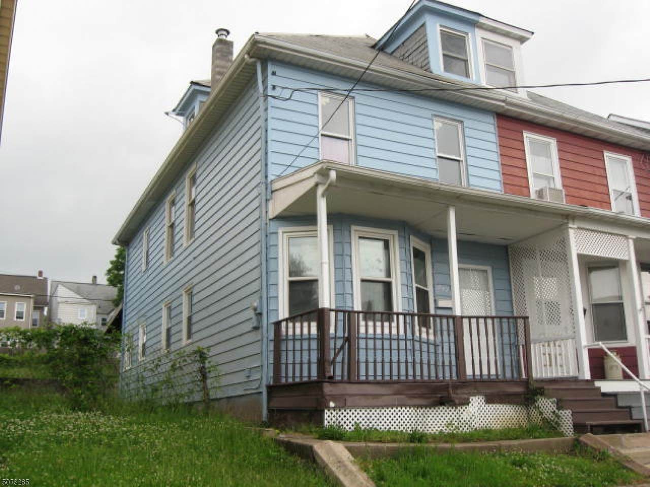 247 Washington St - Photo 1