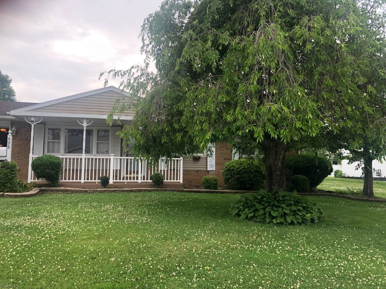 498 Ringwood Ave - Photo 1