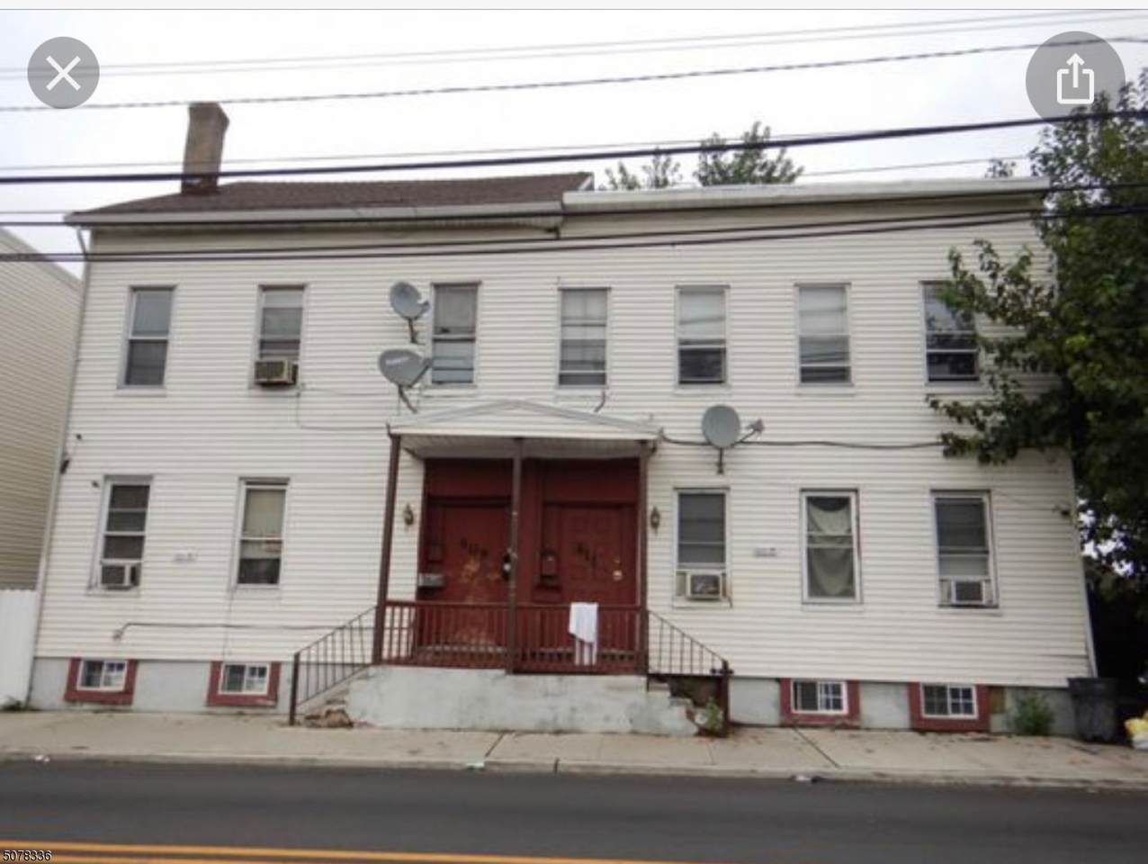 142 Atlantic St - Photo 1