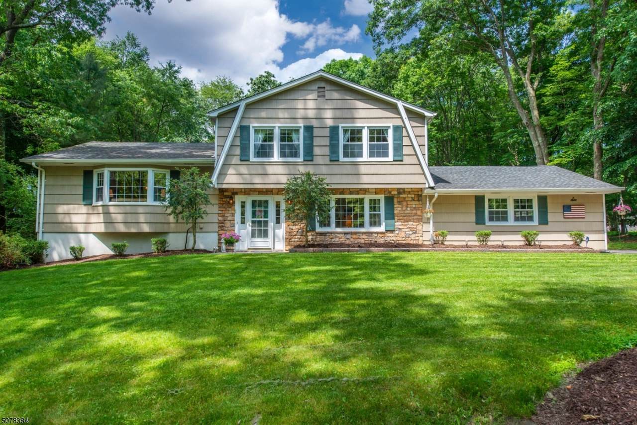 6 Cornell Dr - Photo 1