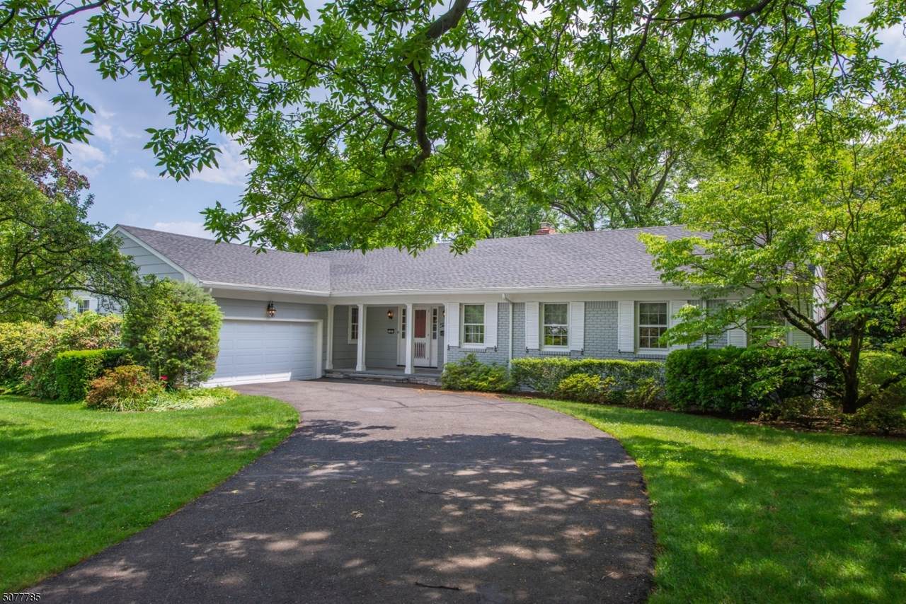 10 Cornell Way - Photo 1