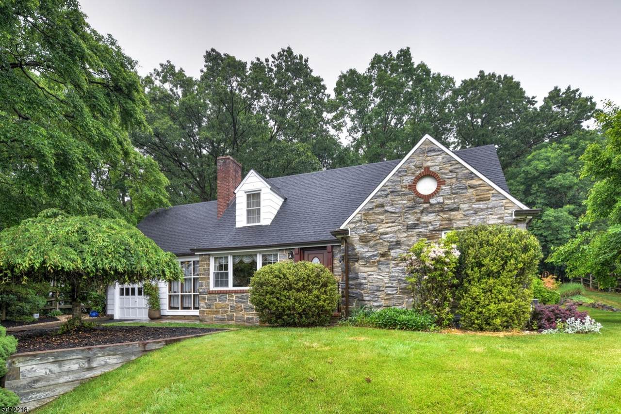 1401 Washington Valley Rd - Photo 1