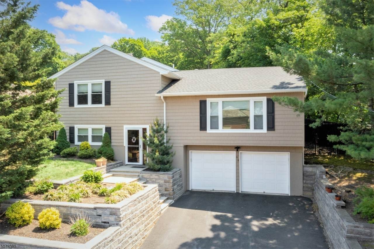 68 Sheridan Ave - Photo 1