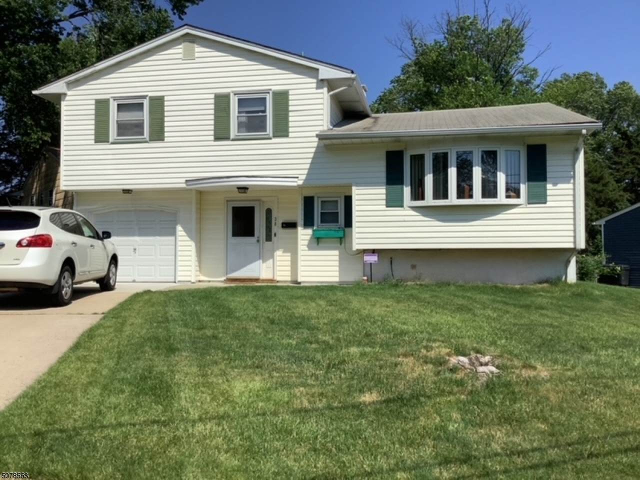 38 Wardman Ave - Photo 1