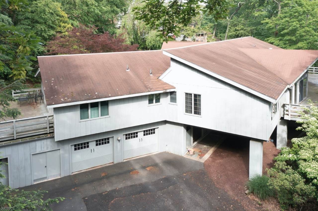 880 Cherokee Ln - Photo 1