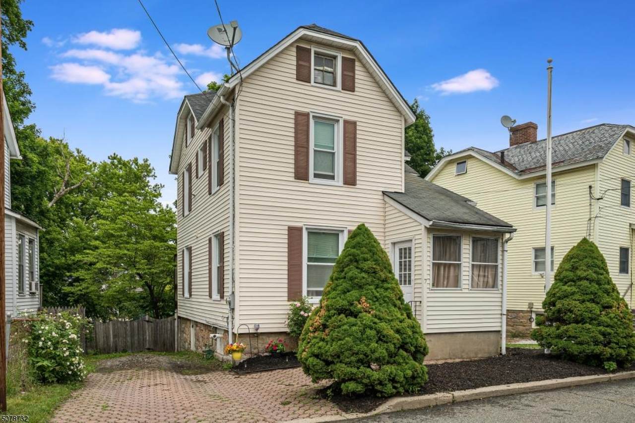 7 Cedar St - Photo 1
