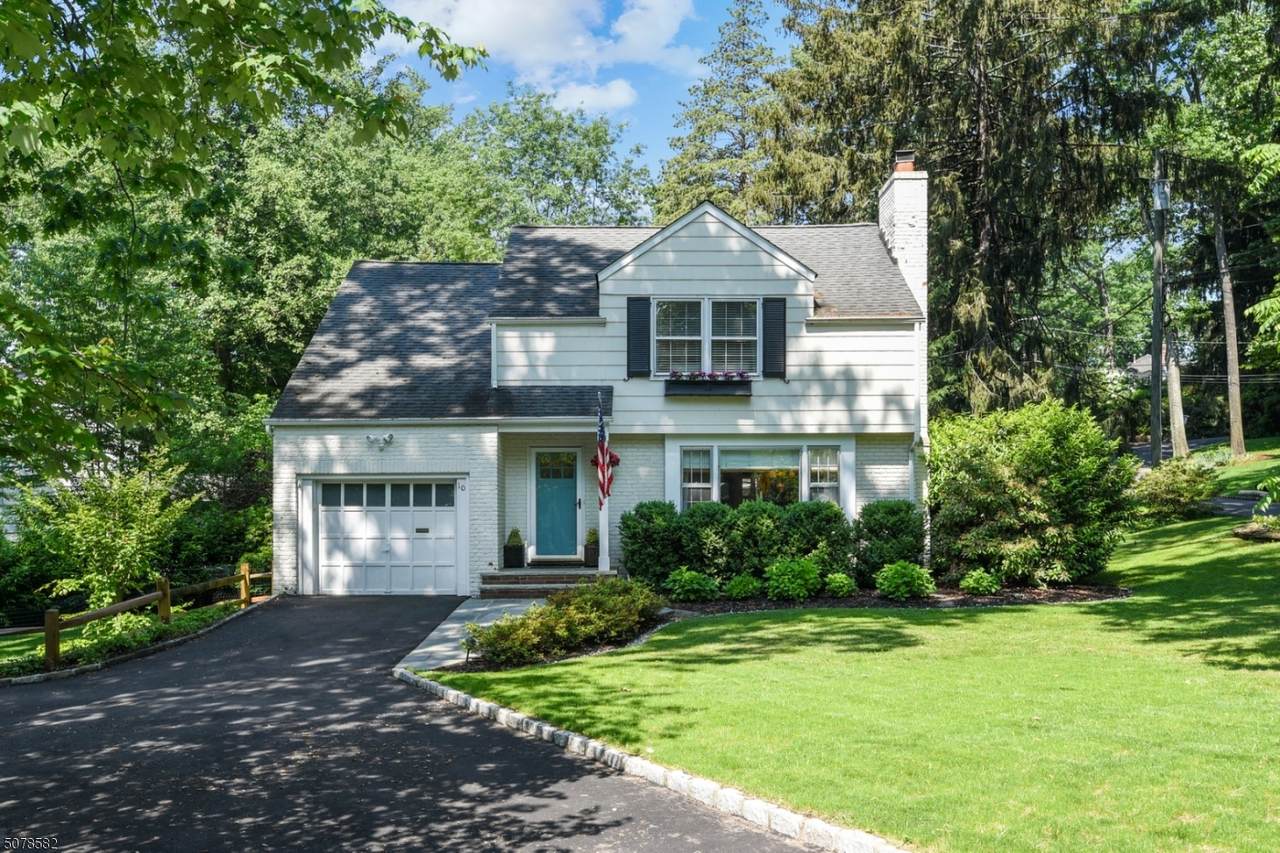 10 Overhill Rd - Photo 1