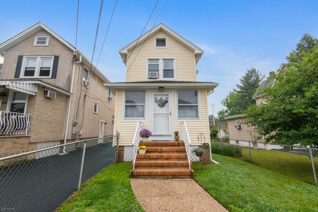 587 Passaic Ave - Photo 1