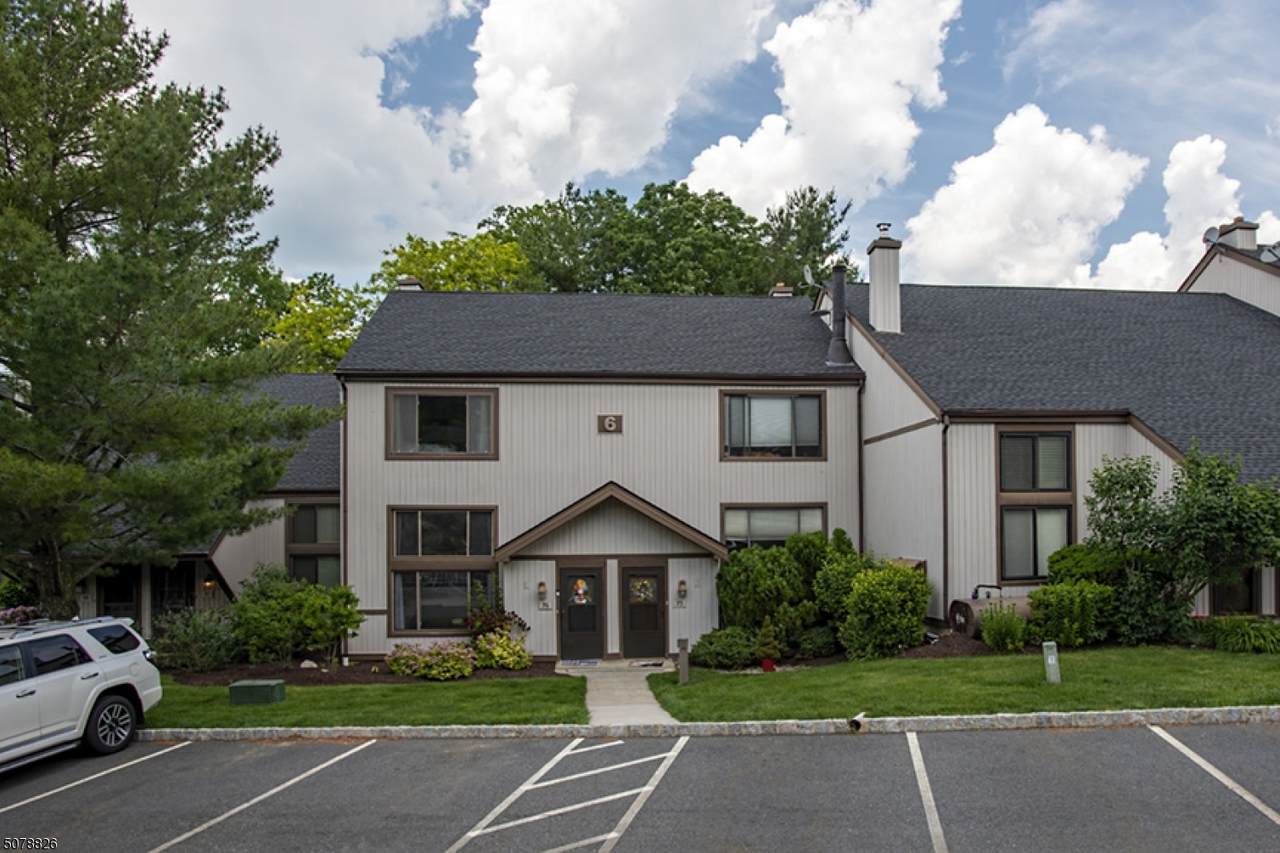 695 Audubon Ct - Photo 1