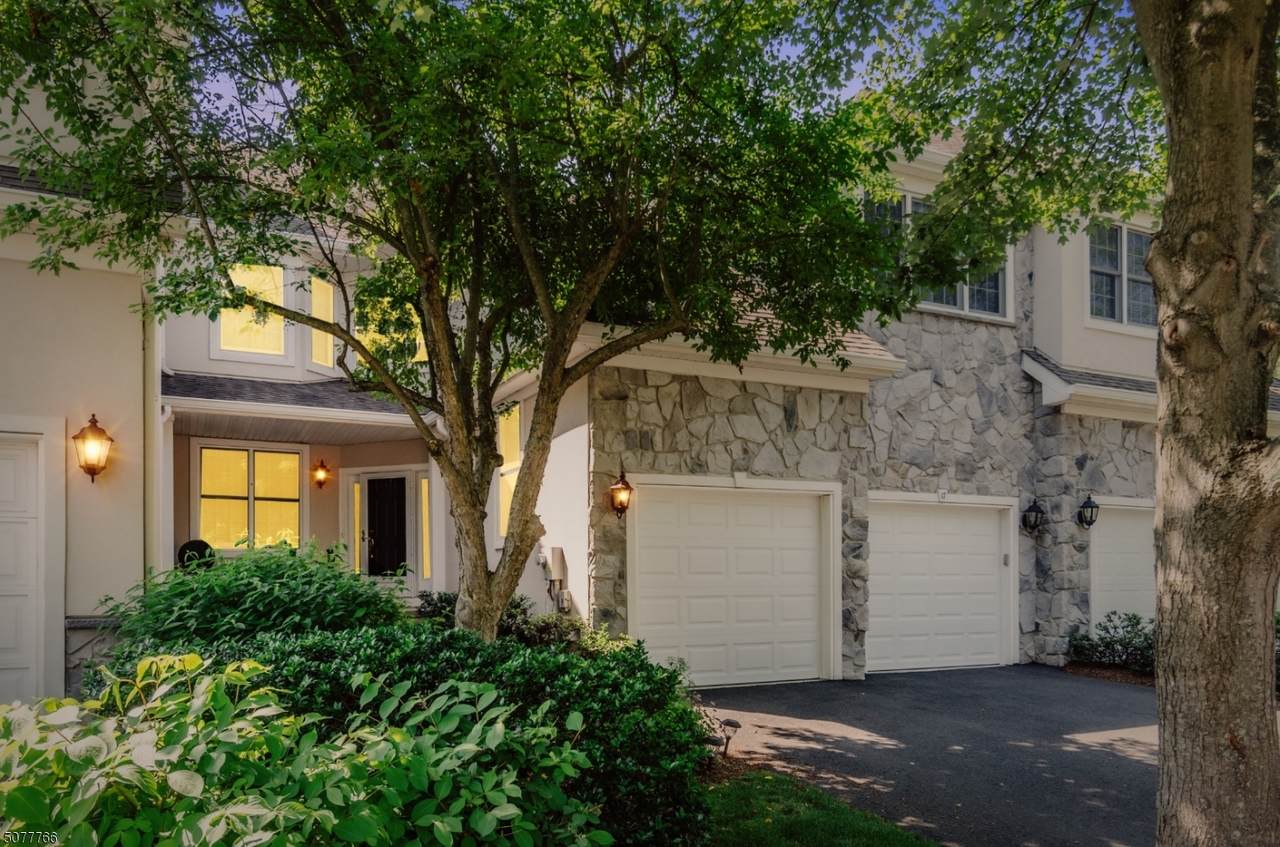 17 Dickinson Rd - Photo 1