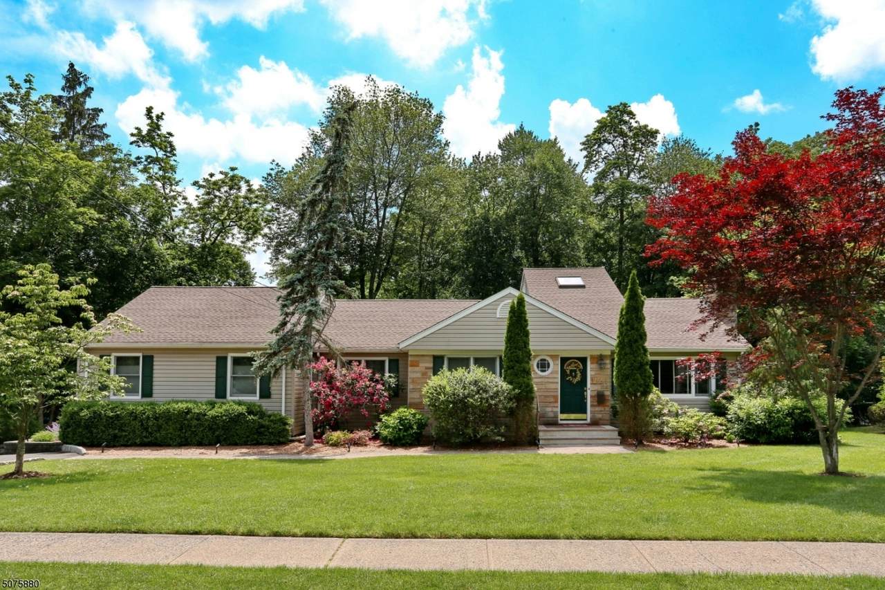 223 Godwin Ave - Photo 1
