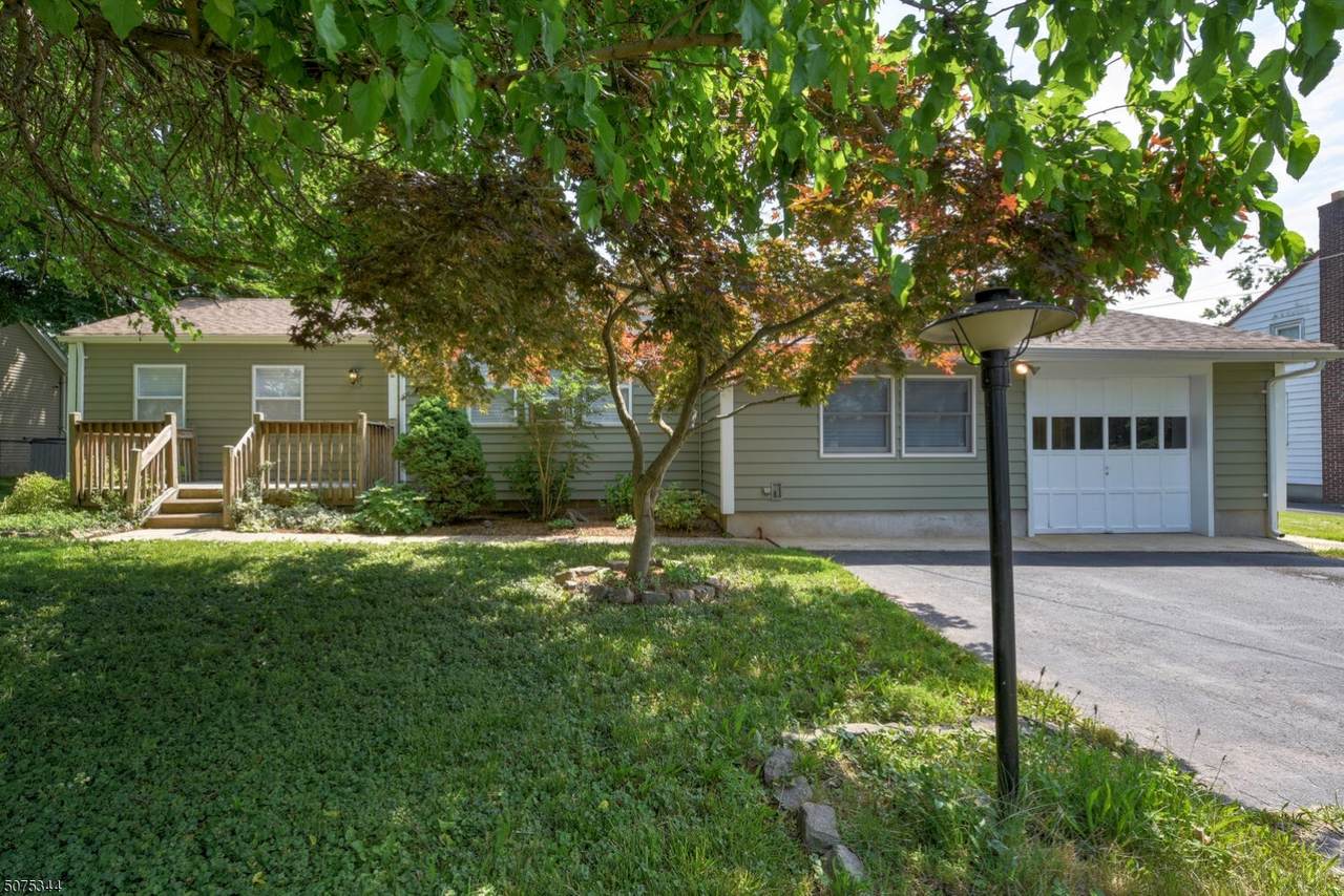 91 Leghorn Ave - Photo 1